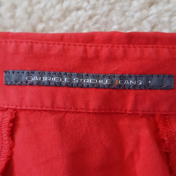 German Designer Button Down Sleeveless - Picture 5 of 8